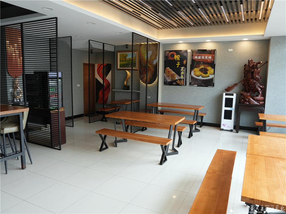 【苗栗頭份。美食】『君首櫻桃鴨創意料理』經典一鴨四吃！片皮鴨、XO醬炒鴨架、皮蛋鴨架粥、窩窩頭炒鴨鬆一次滿足！ @傻蛋夫妻生活札記