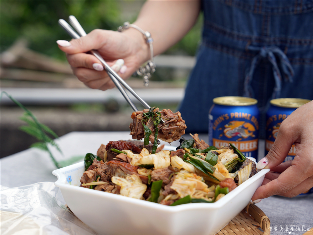 【苗栗頭份。美食】『君首櫻桃鴨創意料理』經典一鴨四吃！片皮鴨、XO醬炒鴨架、皮蛋鴨架粥、窩窩頭炒鴨鬆一次滿足！ @傻蛋夫妻生活札記