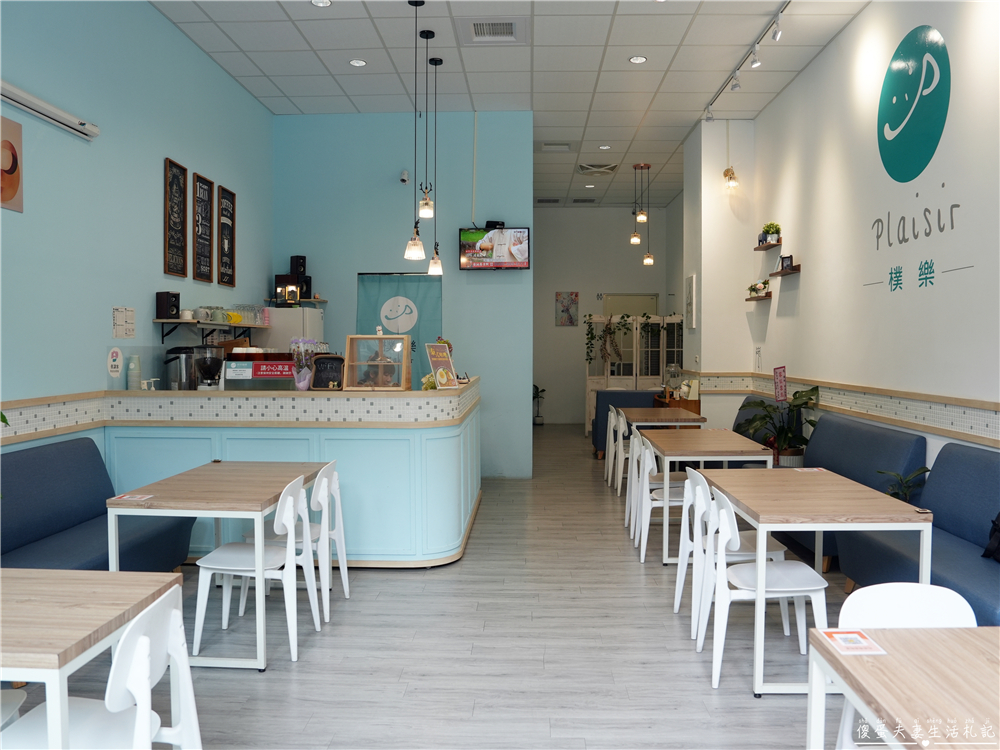 【苗栗市。美食】『樸樂咖啡-苗栗文華店』超猛早午餐爆擊！多汁狂流烤半雞、澎湃到炸菠蘿堡，超有料餐盤一次滿足~~ @傻蛋夫妻生活札記