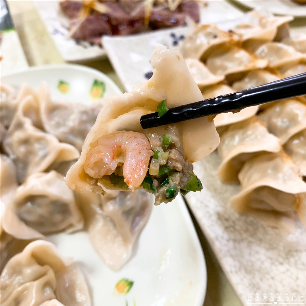 【苗栗市美食】『天涯海餃』特色四季豆煎餃！多樣化涼拌小菜與美味餐點！ @傻蛋夫妻生活札記