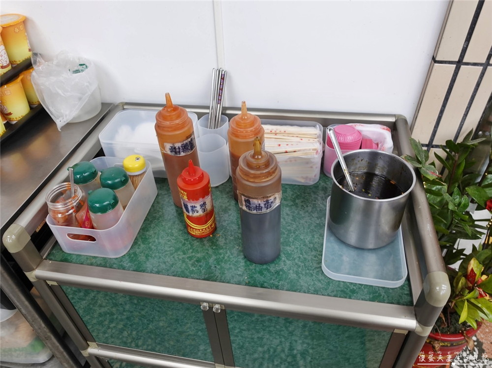 【台中北屯美食】『永和四海豆漿大王-東山店』早餐、宵夜就決定是你了！狂推超好吃豬排生菜蛋燒餅！ @傻蛋夫妻生活札記