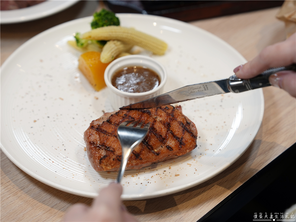 【苗栗頭份。美食】『瀧厚炙燒熟成牛排-苗栗頭份大全聯店』全台人氣連鎖牛排，頭份也吃得到！雙人套餐輕鬆享受，自助吧也是誠意十足！ @傻蛋夫妻生活札記