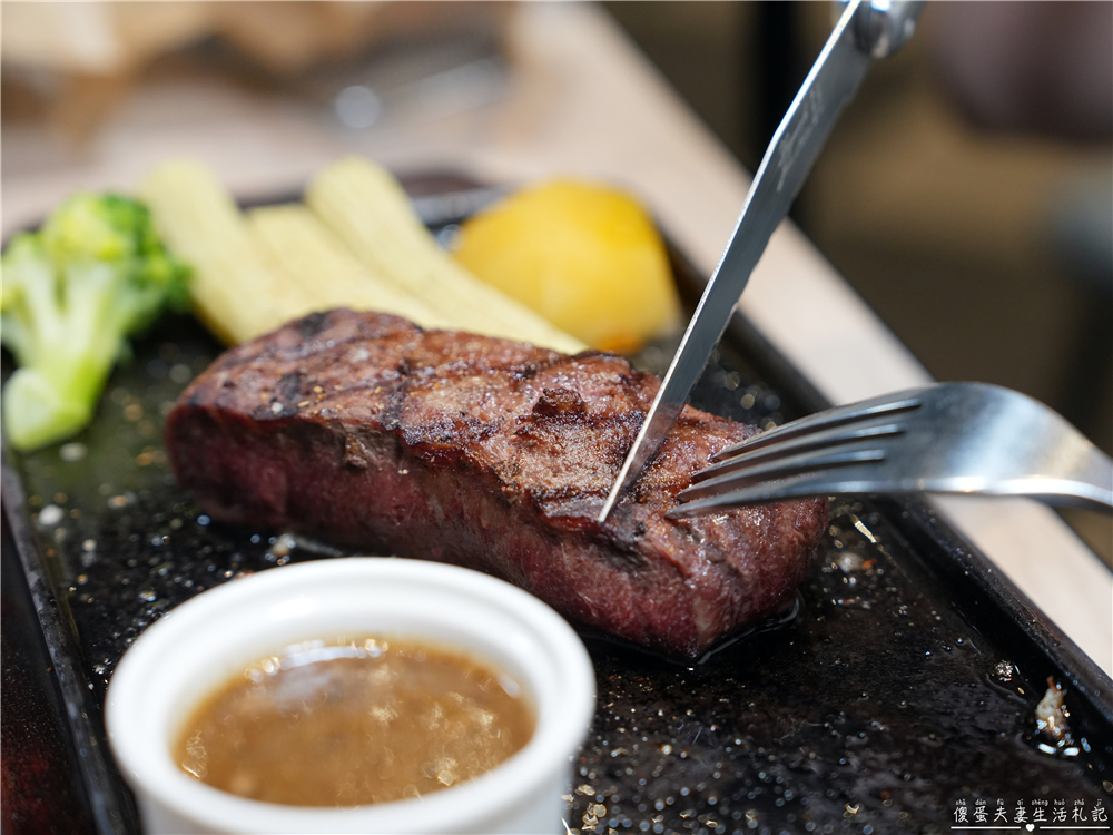 【苗栗頭份。美食】『瀧厚炙燒熟成牛排-苗栗頭份大全聯店』全台人氣連鎖牛排，頭份也吃得到！雙人套餐輕鬆享受，自助吧也是誠意十足！ @傻蛋夫妻生活札記