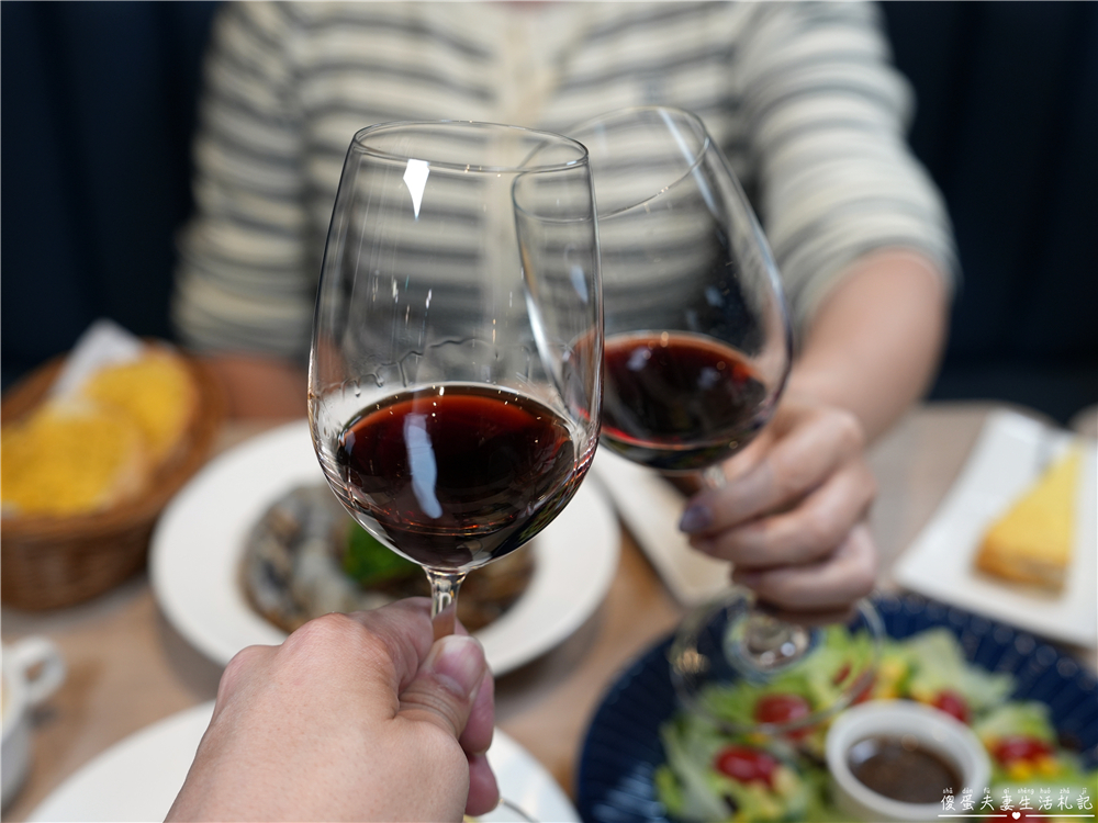 【苗栗頭份。美食】『瀧厚炙燒熟成牛排-苗栗頭份大全聯店』全台人氣連鎖牛排，頭份也吃得到！雙人套餐輕鬆享受，自助吧也是誠意十足！ @傻蛋夫妻生活札記