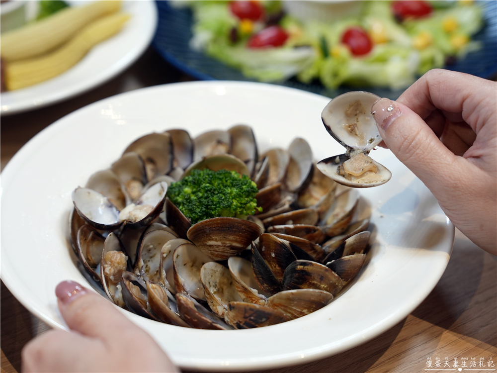 【苗栗頭份。美食】『瀧厚炙燒熟成牛排-苗栗頭份大全聯店』全台人氣連鎖牛排，頭份也吃得到！雙人套餐輕鬆享受，自助吧也是誠意十足！ @傻蛋夫妻生活札記