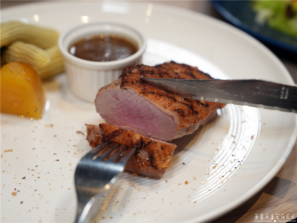 【苗栗頭份。美食】『瀧厚炙燒熟成牛排-苗栗頭份大全聯店』全台人氣連鎖牛排，頭份也吃得到！雙人套餐輕鬆享受，自助吧也是誠意十足！ @傻蛋夫妻生活札記