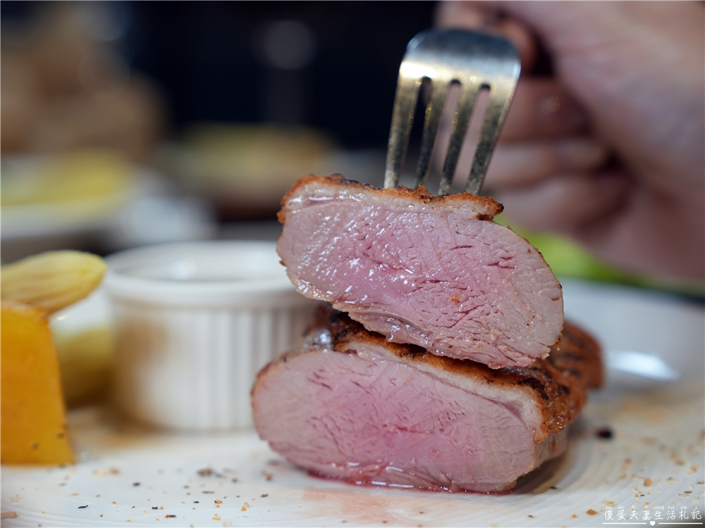 【苗栗頭份。美食】『瀧厚炙燒熟成牛排-苗栗頭份大全聯店』全台人氣連鎖牛排，頭份也吃得到！雙人套餐輕鬆享受，自助吧也是誠意十足！ @傻蛋夫妻生活札記