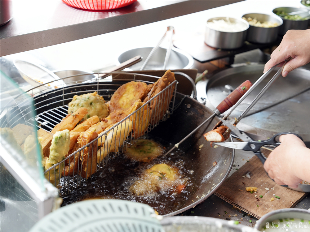 【台中水湳市場。懶人包】13家水湳市場美食蒐集！最接地氣的傳統大型市場美食蒐錄！ @傻蛋夫妻生活札記