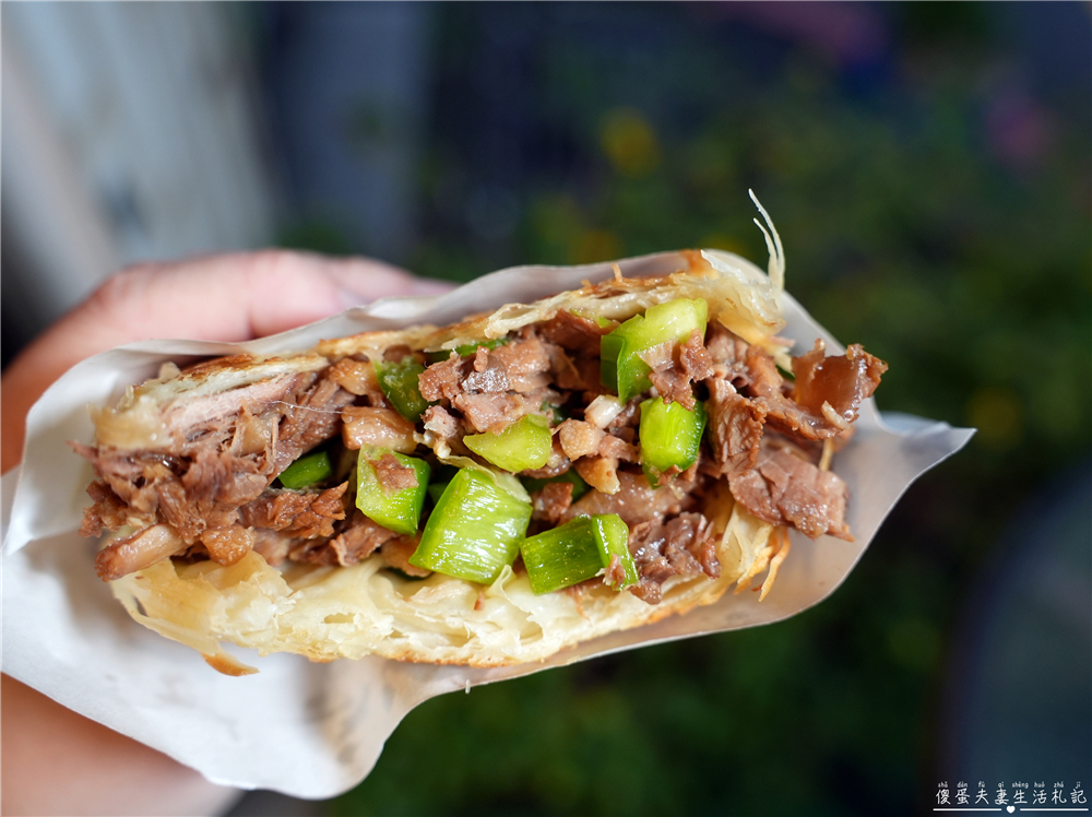 【桃園中壢。美食】『珍味坊風味涼皮』香酥夠味！藏在中原夜市的酥脆肉夾饃！ @傻蛋夫妻生活札記