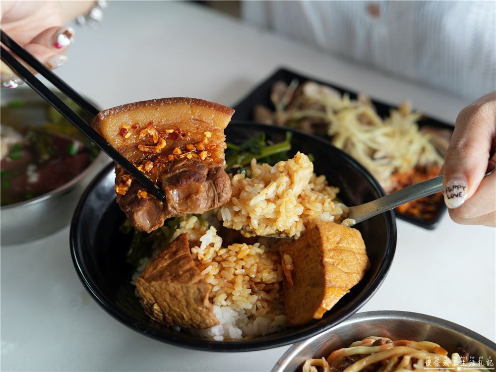 【台中水湳市場。懶人包】13家水湳市場美食蒐集！最接地氣的傳統大型市場美食蒐錄！ @傻蛋夫妻生活札記