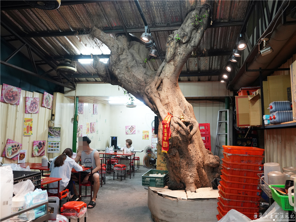 【台中北屯。美食】『榕星臭豆腐』超特色炸彈臭豆腐！昌平夜市的超夯人氣小吃！ @傻蛋夫妻生活札記