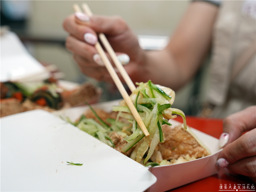 【台中北屯。美食】『榕星臭豆腐』超特色炸彈臭豆腐！昌平夜市的超夯人氣小吃！ @傻蛋夫妻生活札記