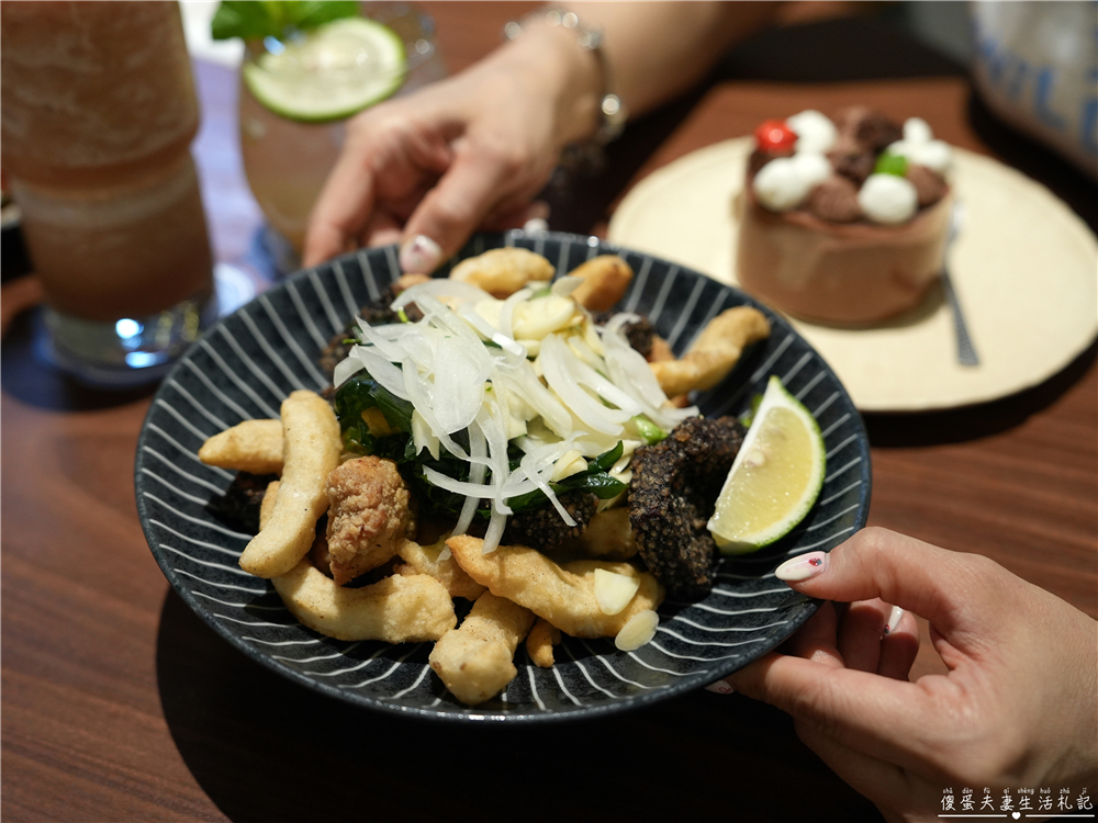 【台中南屯。美食】『茶馬司訪山茶店』未來感主題餐廳！不限時的寵物友善茶館！ @傻蛋夫妻生活札記