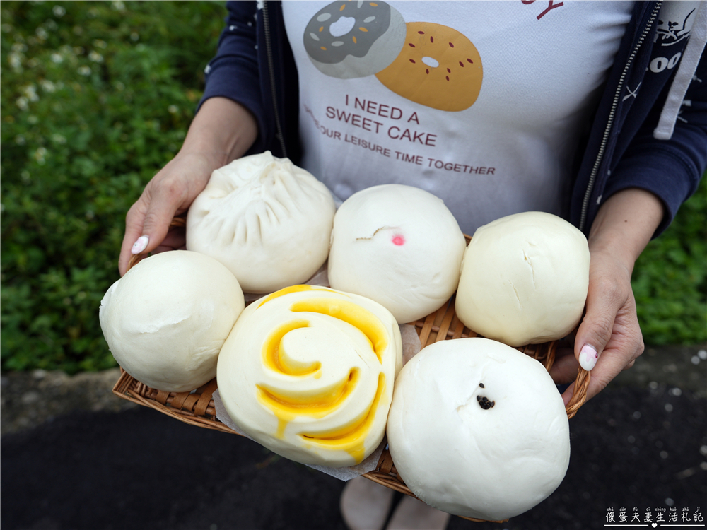 【苗栗市。美食】『麥德加專業饅頭-苗栗店』口感紮實勁道！實力派的連鎖包子饅頭店~ @傻蛋夫妻生活札記