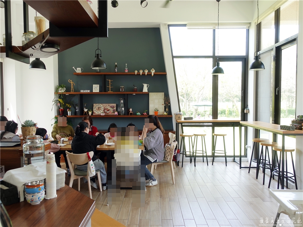 【苗栗竹南美食】『光悅咖啡』超美風車庭園!擁有戶外大草皮的戶外寵物友善餐廳~~ @傻蛋夫妻生活札記 【苗栗竹南美食】『光悅咖啡』超美風車庭園!擁有戶外大草皮的戶外寵物友善餐廳~~ @傻蛋夫妻生活札記