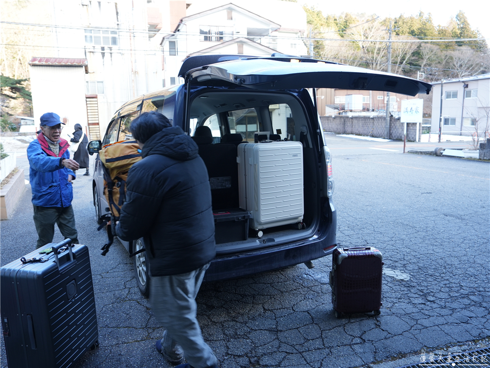 【日本栃木。住宿】『奥塩原元湯 大出館』日本唯一！墨の湯與五色の湯的秘湯體驗！ @傻蛋夫妻生活札記