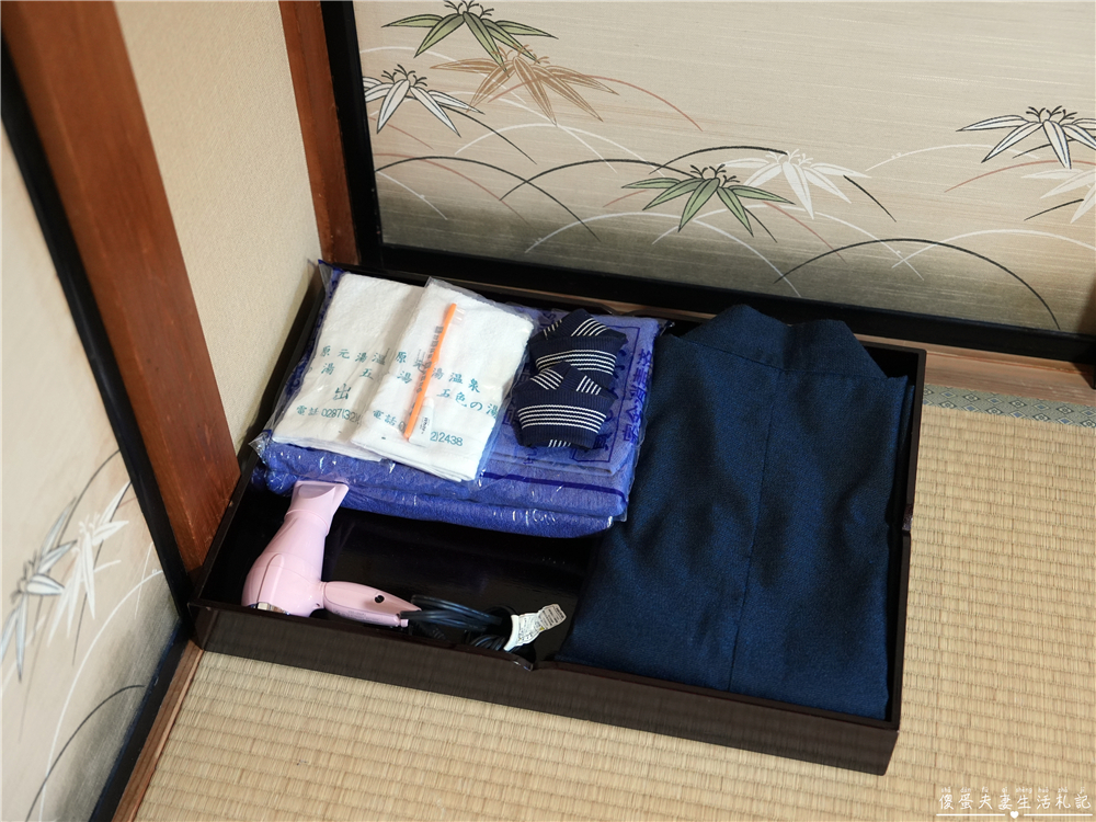 【日本栃木。住宿】『奥塩原元湯 大出館』日本唯一！墨の湯與五色の湯的秘湯體驗！ @傻蛋夫妻生活札記