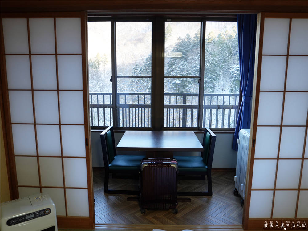 【日本栃木。住宿】『奥塩原元湯 大出館』日本唯一！墨の湯與五色の湯的秘湯體驗！ @傻蛋夫妻生活札記