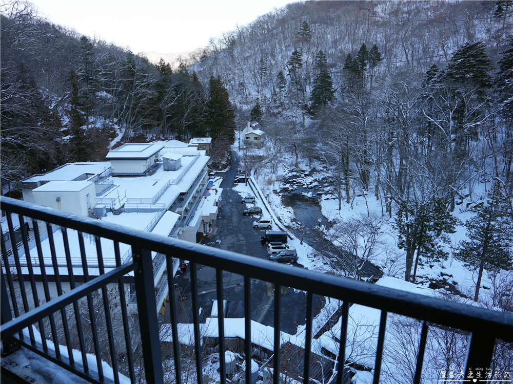 【日本栃木。住宿】『奥塩原元湯 大出館』日本唯一！墨の湯與五色の湯的秘湯體驗！ @傻蛋夫妻生活札記