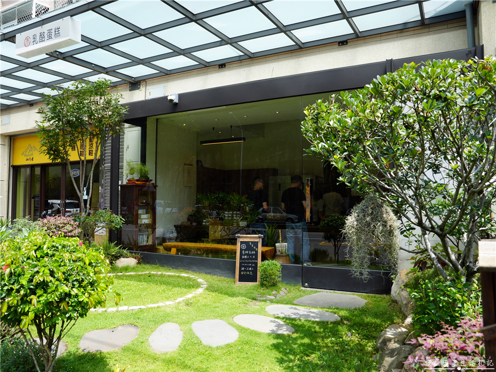 【台中伴手禮。懶人包】台中伴手禮買什麼?14間伴手禮大蒐集！逢年過節送禮清單出爐！ @傻蛋夫妻生活札記