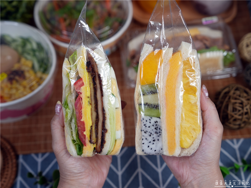 【台中東區。美食】『幸運找餐潛艇堡三明治專賣』不夠早吃不到！藏在建國市場的超猛三明治專賣店！ @傻蛋夫妻生活札記