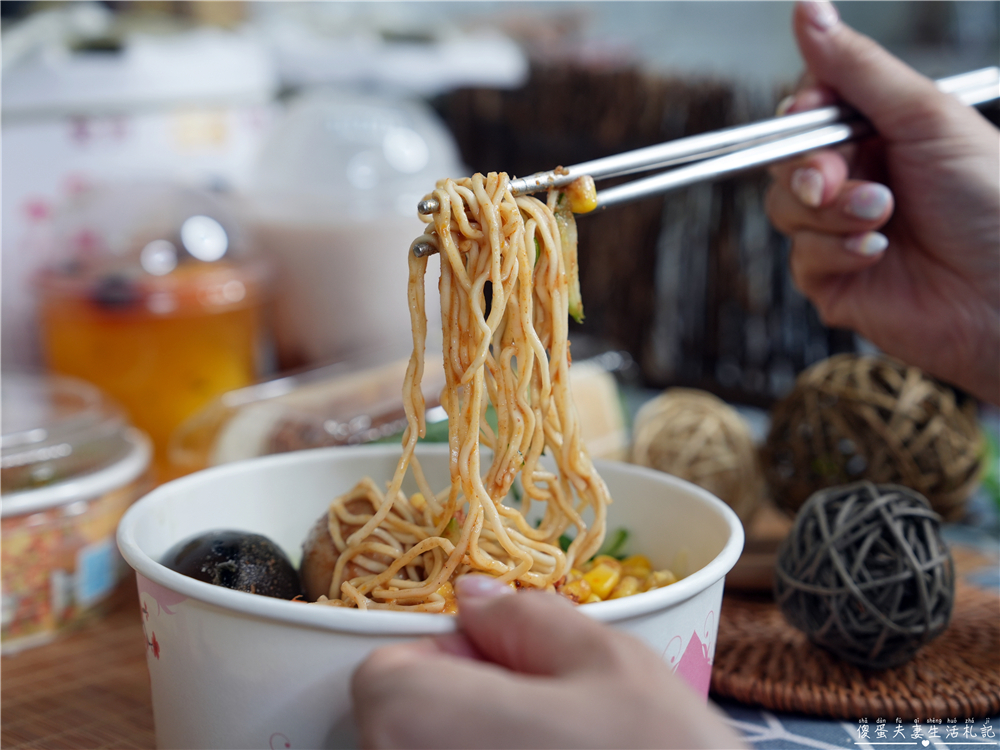 【台中東區。美食】『幸運找餐潛艇堡三明治專賣』不夠早吃不到！藏在建國市場的超猛三明治專賣店！ @傻蛋夫妻生活札記