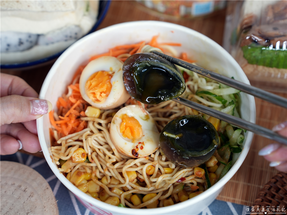 【台中東區。美食】『幸運找餐潛艇堡三明治專賣』不夠早吃不到！藏在建國市場的超猛三明治專賣店！ @傻蛋夫妻生活札記