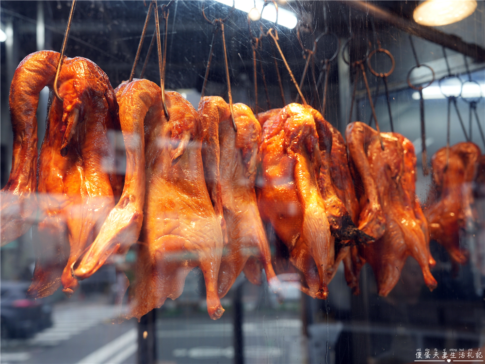 【台中西區。美食】『小鴨片』人氣外帶烤鴨專賣！片鴨、捲餅、各式鴨架料理樣樣誘人！ @傻蛋夫妻生活札記