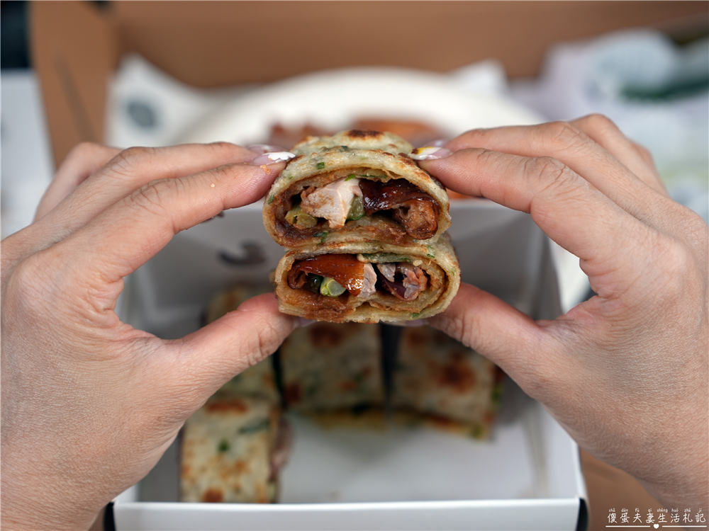 【台中西區。美食】『小鴨片』人氣外帶烤鴨專賣！片鴨、捲餅、各式鴨架料理樣樣誘人！ @傻蛋夫妻生活札記