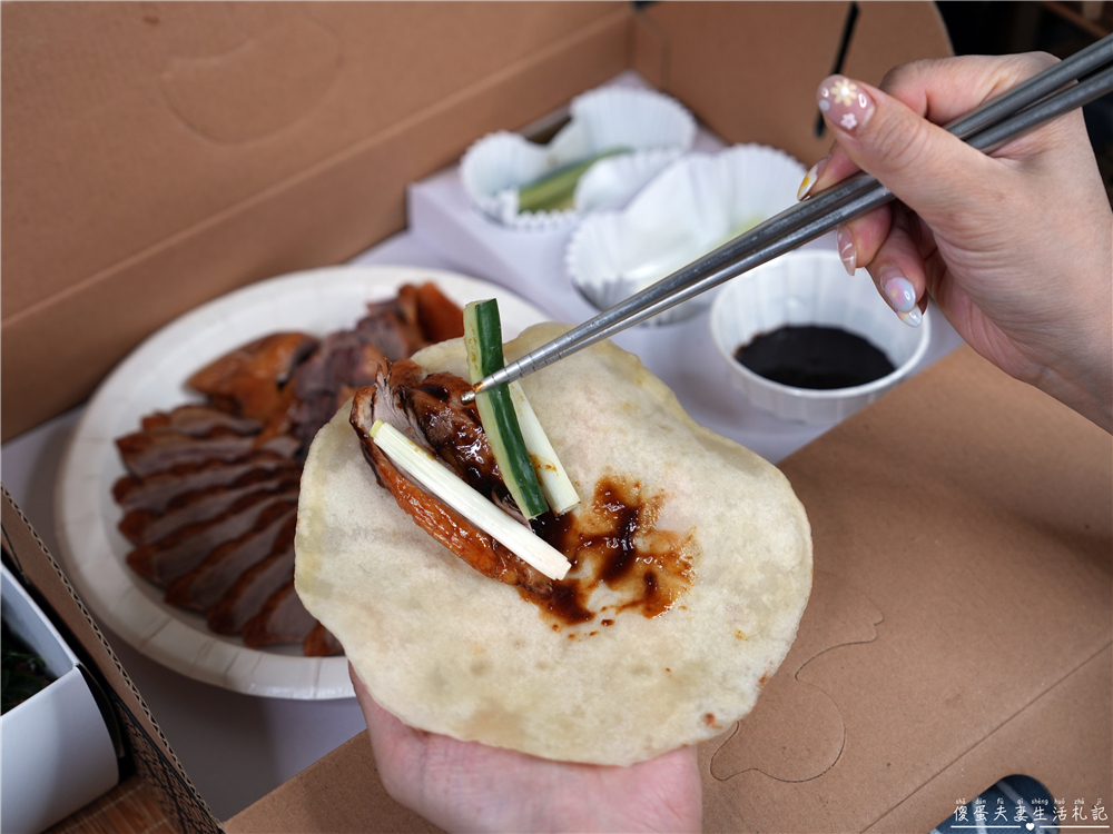 【台中西區。美食】『小鴨片』人氣外帶烤鴨專賣！片鴨、捲餅、各式鴨架料理樣樣誘人！ @傻蛋夫妻生活札記