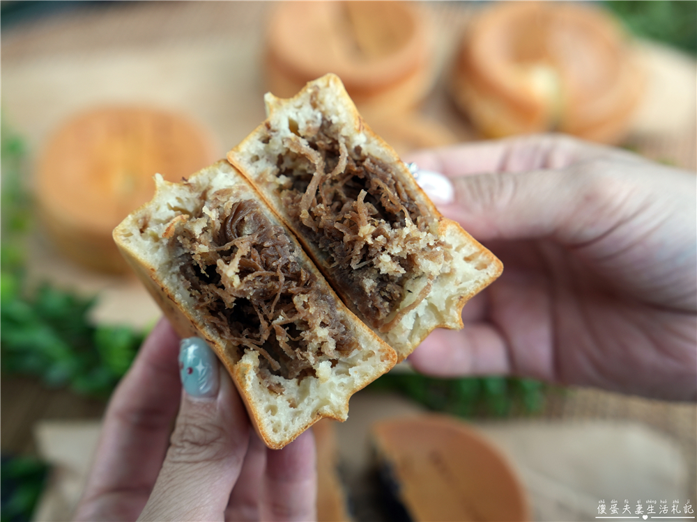 【苗栗頭份。美食】『一分錢一分貨-苗栗頭份店』內餡飽滿不甜膩！人氣爆棚的車輪餅進駐頭份！ @傻蛋夫妻生活札記