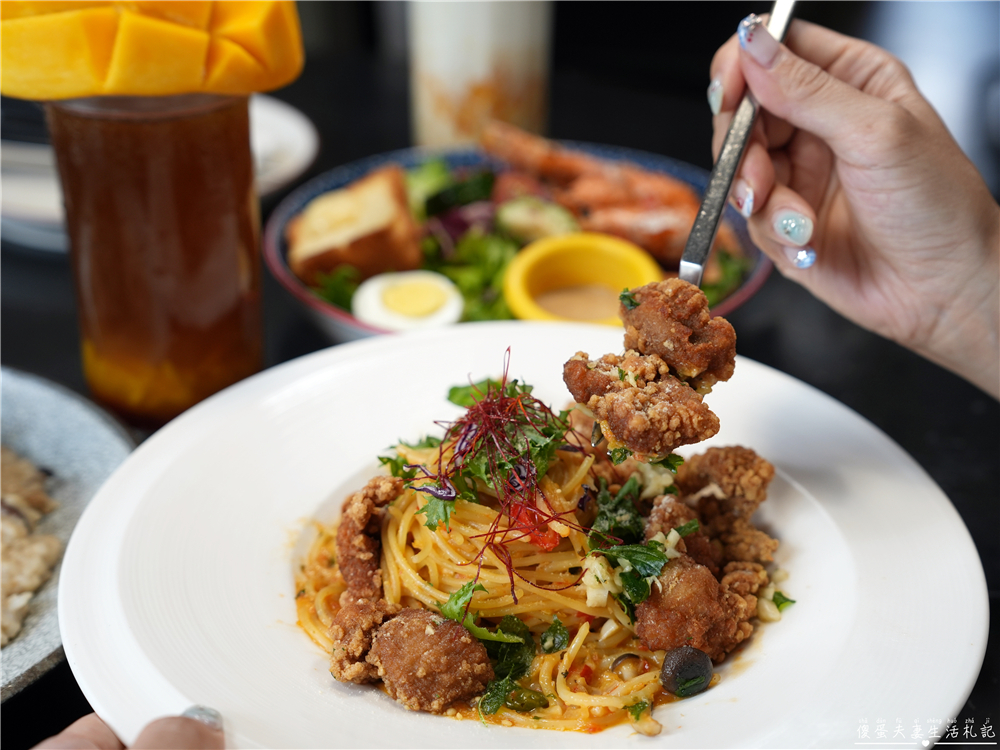 【台中西屯。美食】『春三朝午』夏季限定！井字芒果飲品vs起司爆擊牽絲義式燉飯霸氣登場！逢甲早午餐推薦~~ @傻蛋夫妻生活札記