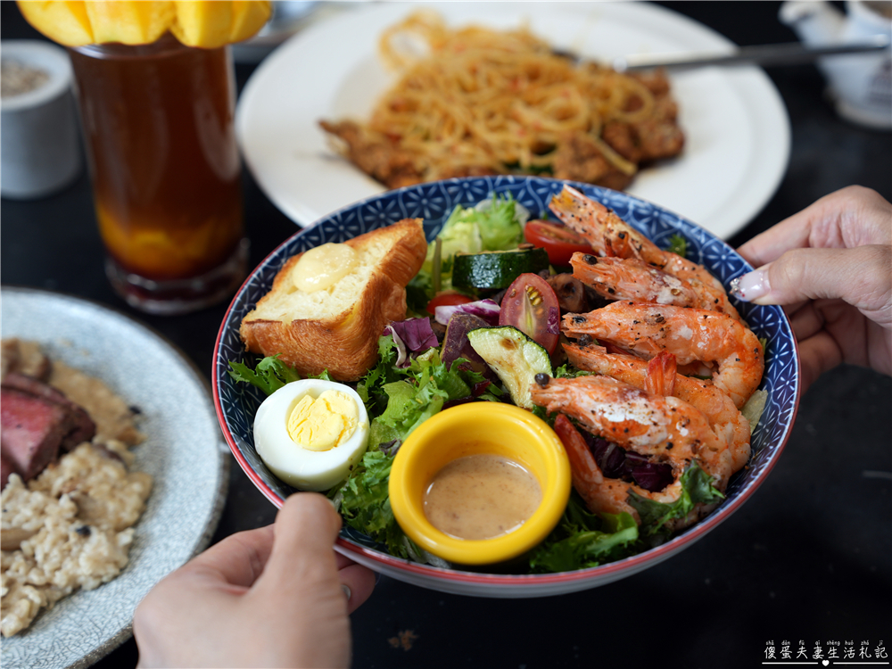 【台中西屯。美食】『春三朝午』夏季限定！井字芒果飲品vs起司爆擊牽絲義式燉飯霸氣登場！逢甲早午餐推薦~~ @傻蛋夫妻生活札記