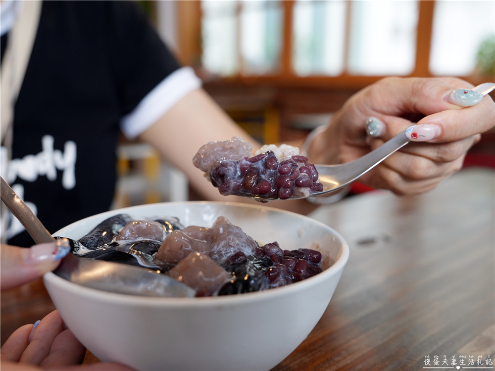 【台中龍井。美食】『東海豆子芋圓』超Q芋圓仙草凍甜點！東海的老字號點心~ @傻蛋夫妻生活札記
