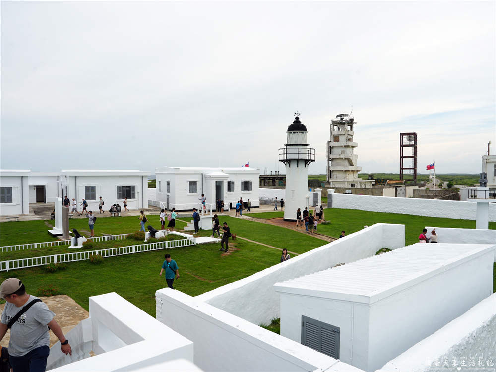 【澎湖西嶼。景點】『漁翁島燈塔/西嶼燈塔』全台最古老燈塔！參訪百年歷史國定古蹟！ @傻蛋夫妻生活札記