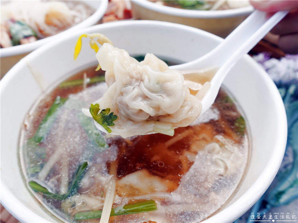 【苗栗市美食】『三番港魷魚焿-苗栗市分店』簡單又美味!刷嘴羹麵、好吃滷味,讓人一試成主顧! @傻蛋夫妻生活札記 【苗栗市美食】『三番港魷魚焿-苗栗市分店』簡單又美味!刷嘴羹麵、好吃滷味,讓人一試成主顧! @傻蛋夫妻生活札記
