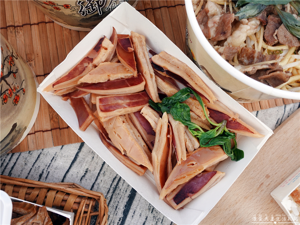 【苗栗市美食】『三番港魷魚焿-苗栗市分店』簡單又美味！刷嘴羹麵、好吃滷味，讓人一試成主顧！ @傻蛋夫妻生活札記