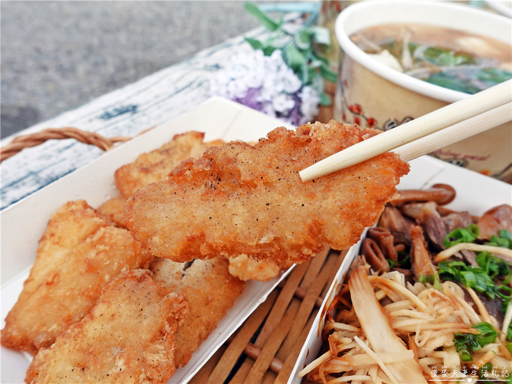 【苗栗市美食】『三番港魷魚焿-苗栗市分店』簡單又美味！刷嘴羹麵、好吃滷味，讓人一試成主顧！ @傻蛋夫妻生活札記