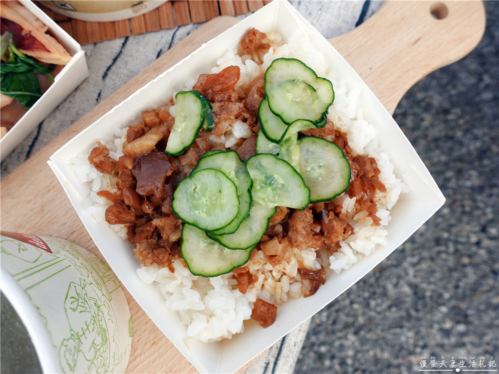 【苗栗市美食】『三番港魷魚焿-苗栗市分店』簡單又美味！刷嘴羹麵、好吃滷味，讓人一試成主顧！ @傻蛋夫妻生活札記