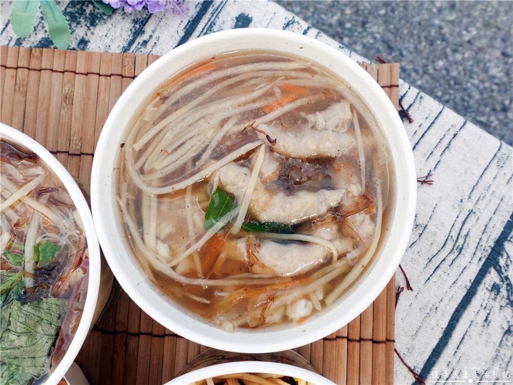 【苗栗市美食】『三番港魷魚焿-苗栗市分店』簡單又美味！刷嘴羹麵、好吃滷味，讓人一試成主顧！ @傻蛋夫妻生活札記