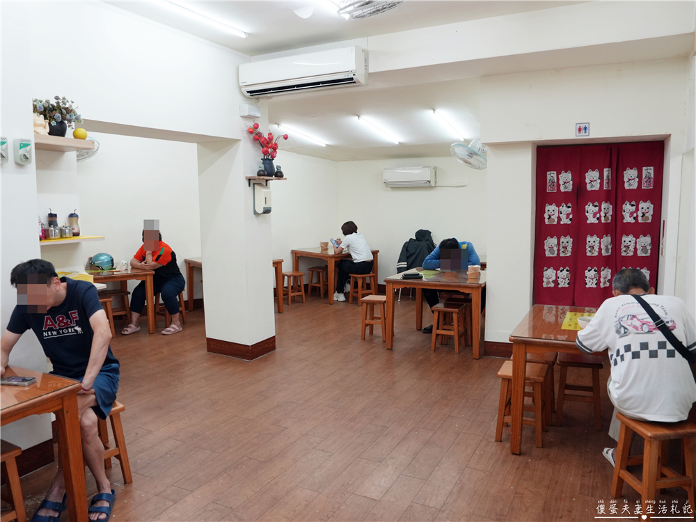 【苗栗頭份。美食】『御膳廚房』超猛功夫炒飯！粒粒分明、鑊氣十足的炒飯小吃！ @傻蛋夫妻生活札記