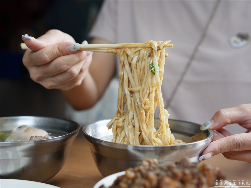 【台中北屯。美食】『松竹麵攤』平價古早味！營業到凌晨一點的低調涮嘴麵攤！滷味超推推~ @傻蛋夫妻生活札記