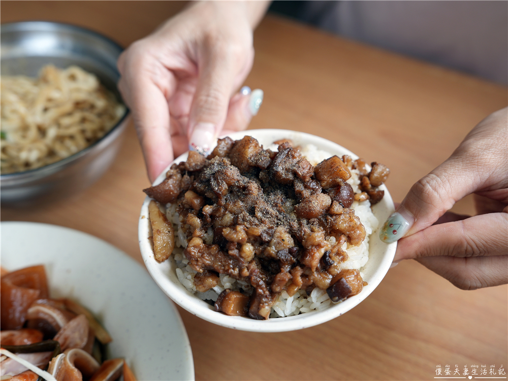 【台中北屯。美食】『松竹麵攤』平價古早味！營業到凌晨一點的低調涮嘴麵攤！滷味超推推~ @傻蛋夫妻生活札記