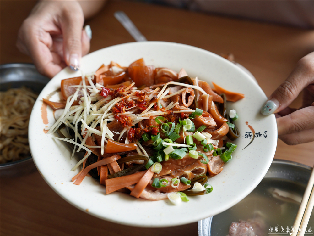【台中北屯。美食】『松竹麵攤』平價古早味！營業到凌晨一點的低調涮嘴麵攤！滷味超推推~ @傻蛋夫妻生活札記