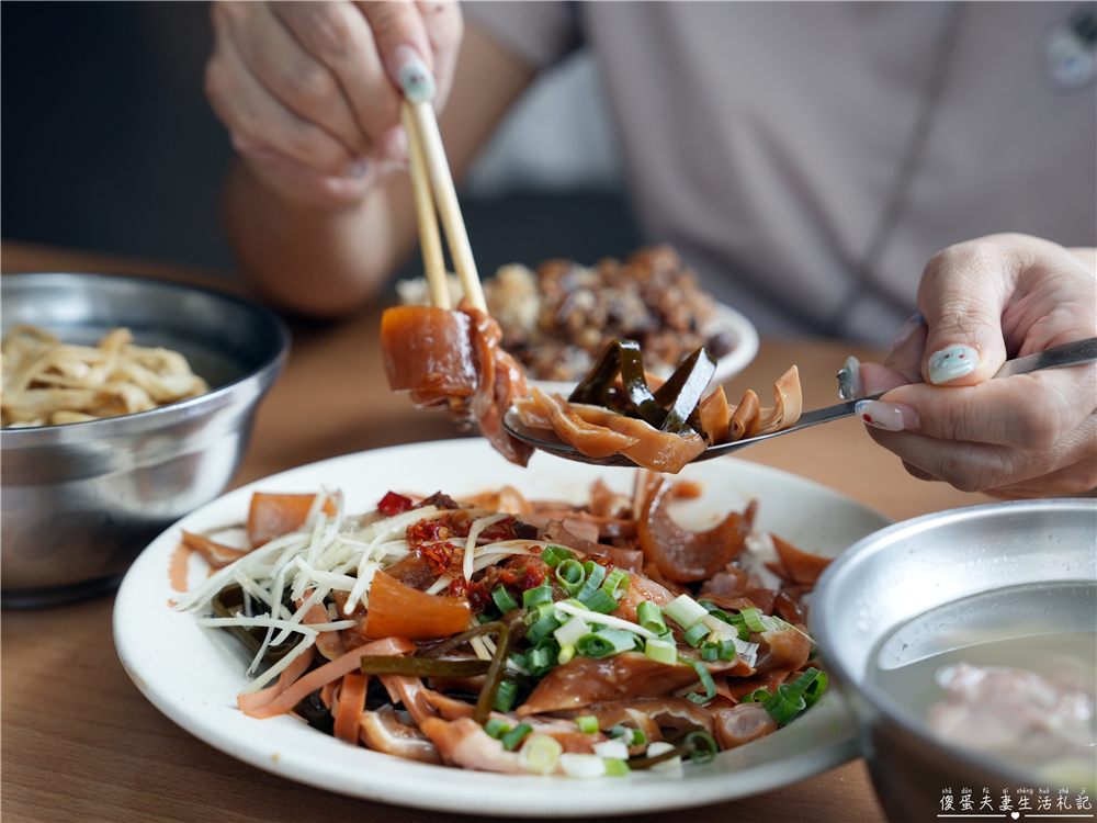 【台中北屯。美食】『松竹麵攤』平價古早味！營業到凌晨一點的低調涮嘴麵攤！滷味超推推~ @傻蛋夫妻生活札記