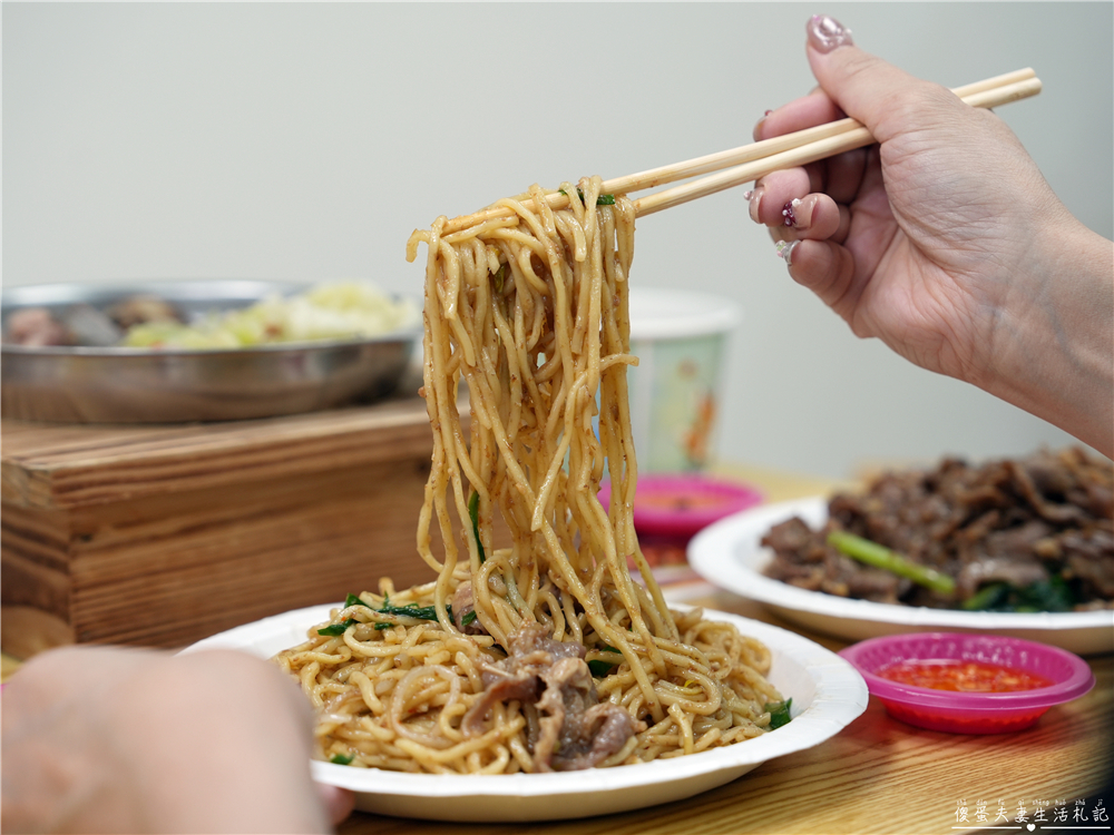 【苗栗市。美食】『六小福林記炒羊肉』白飯殺手！鹹香鮮嫩且不羶的羊肉料理專賣！連怕羊味的人都愛~~ @傻蛋夫妻生活札記