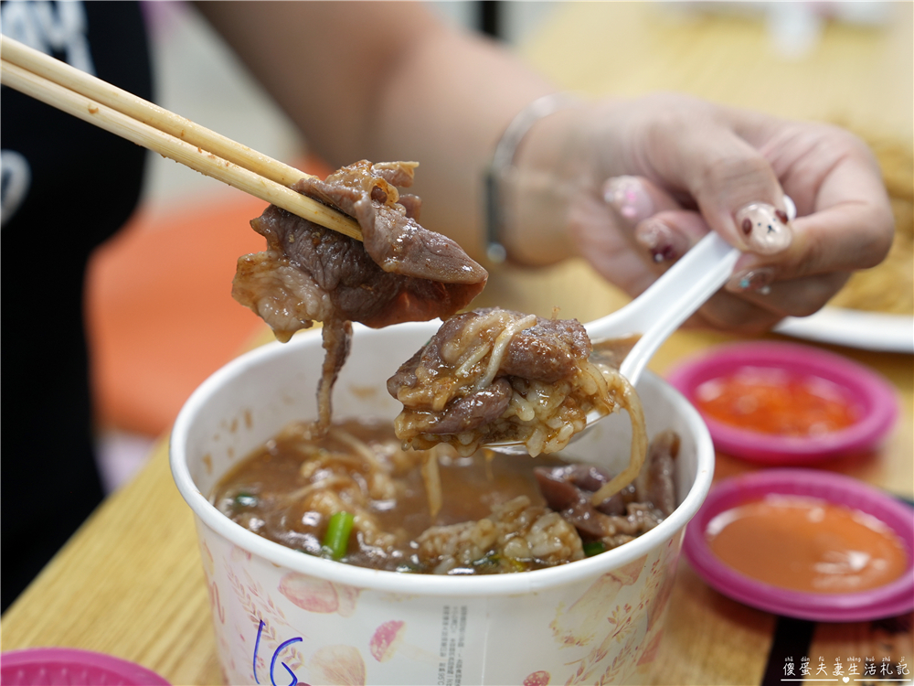 【苗栗市。美食】『六小福林記炒羊肉』白飯殺手！鹹香鮮嫩且不羶的羊肉料理專賣！連怕羊味的人都愛~~ @傻蛋夫妻生活札記