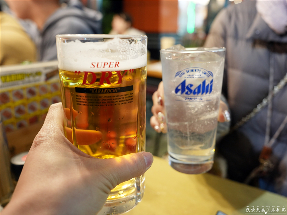 【日本東京。美食】『大眾酒場 ヤリキ 總本店』阿美橫町的小小居酒屋！內臟鍋及串燒酒場吃起來~~ @傻蛋夫妻生活札記