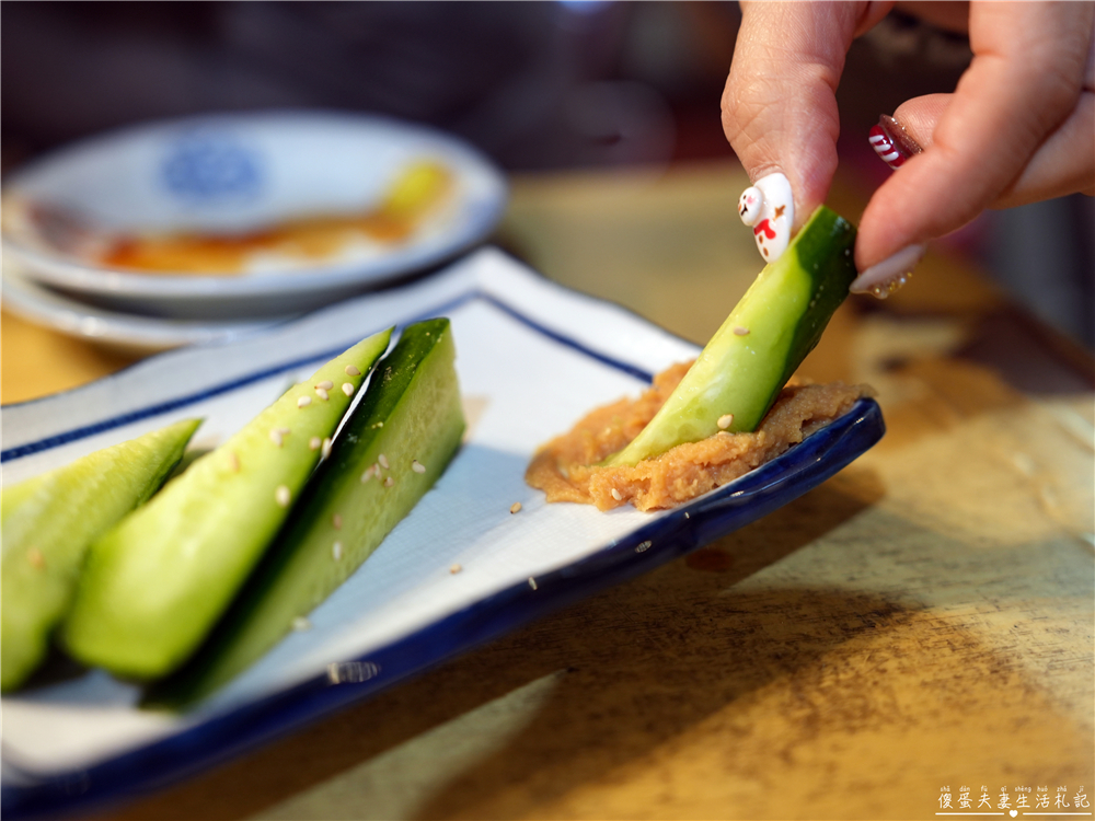 【日本東京。美食】『大眾酒場 ヤリキ 總本店』阿美橫町的小小居酒屋！內臟鍋及串燒酒場吃起來~~ @傻蛋夫妻生活札記