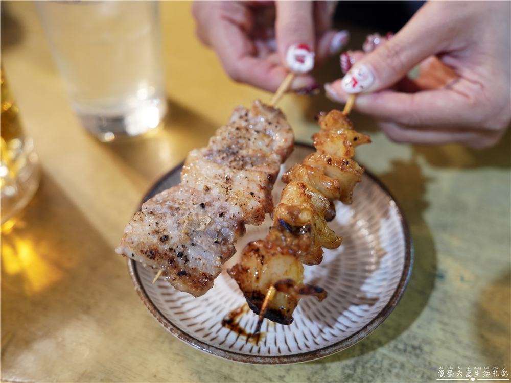 【日本東京。美食】『大眾酒場 ヤリキ 總本店』阿美橫町的小小居酒屋！內臟鍋及串燒酒場吃起來~~ @傻蛋夫妻生活札記